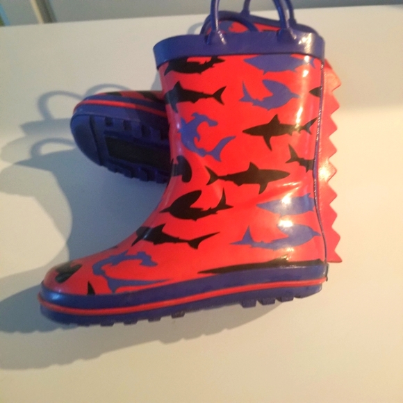 ZOOGS shark  waterproof KIDS boot - Picture 5 of 6
